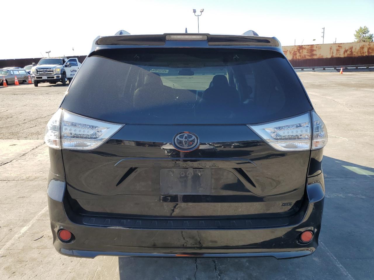 5TDXZ3DCXLS024270 2020 Toyota Sienna Se