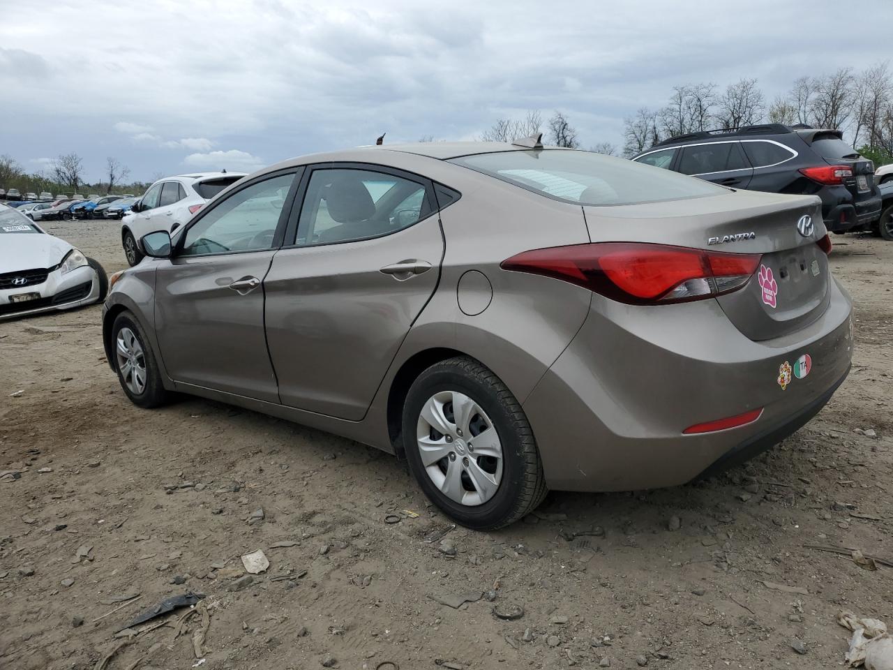 5npdh4ae0gh671922 5NPDH4AE0GH671922 2016 Hyundai Elantra Se