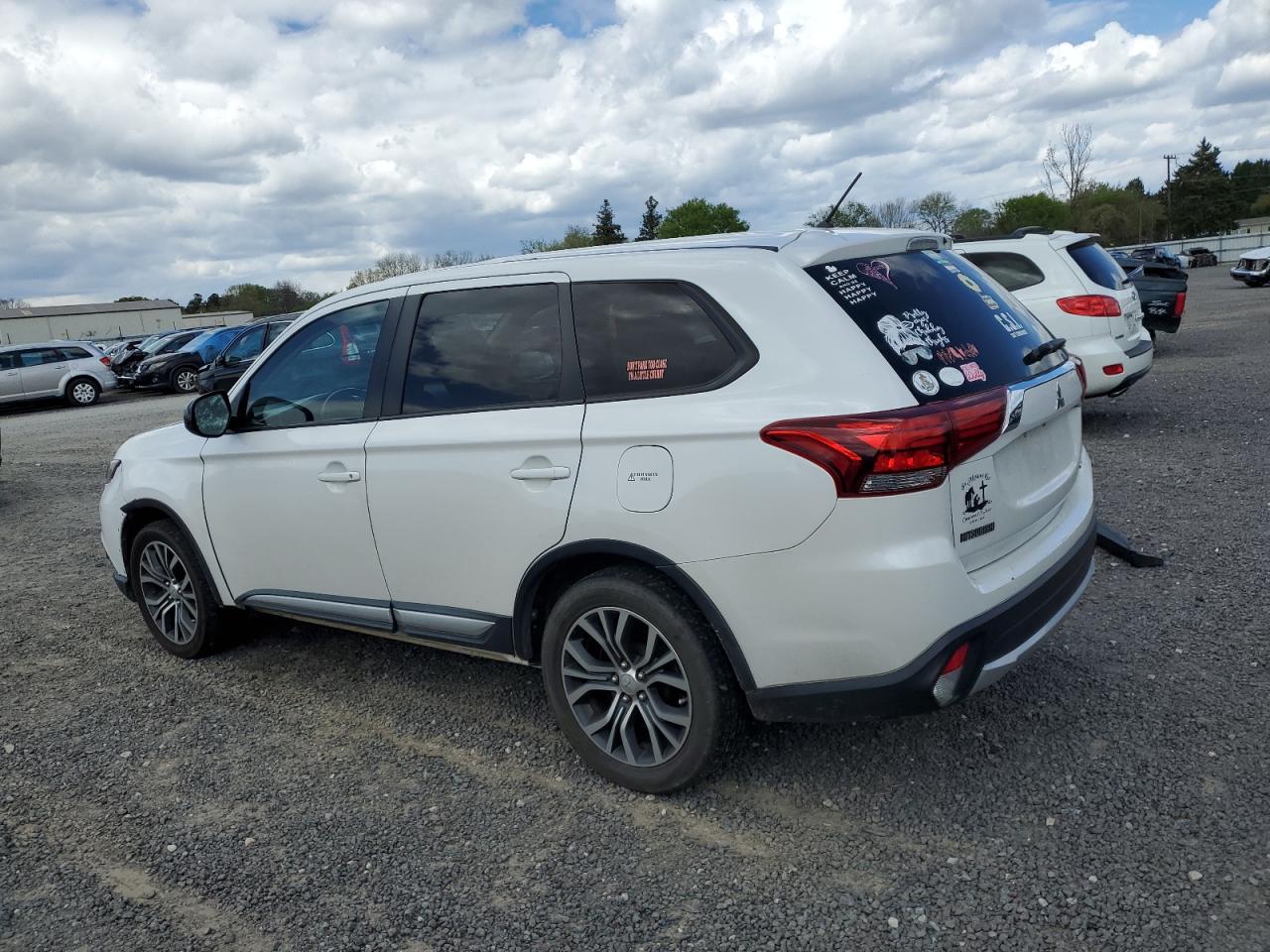 JA4AD2A33GZ031496 2016 Mitsubishi Outlander Es