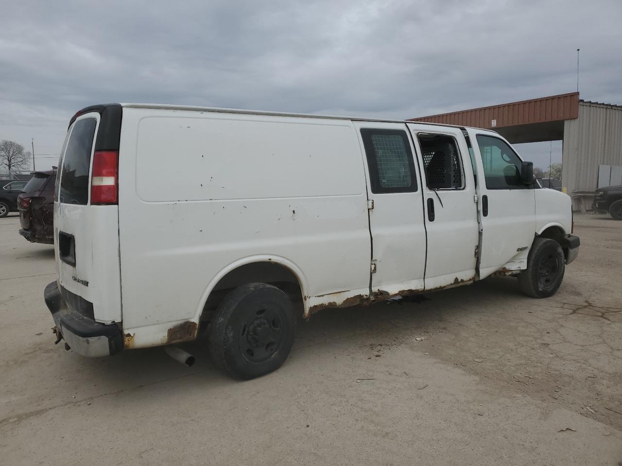 1GCHG39U241157874 2004 Chevrolet Express G3500