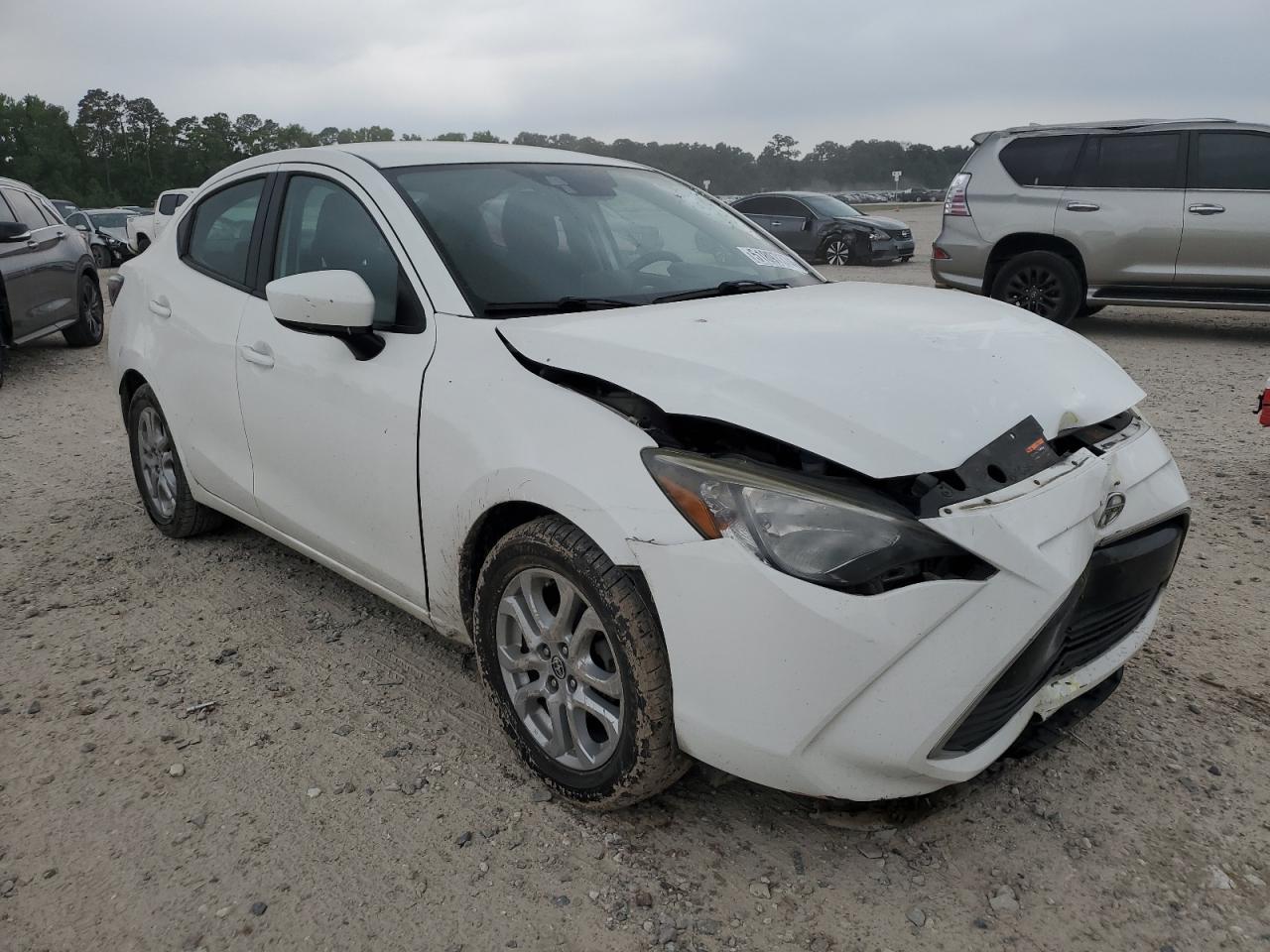 3MYDLBZV3GY138801 2016 Toyota Scion Ia