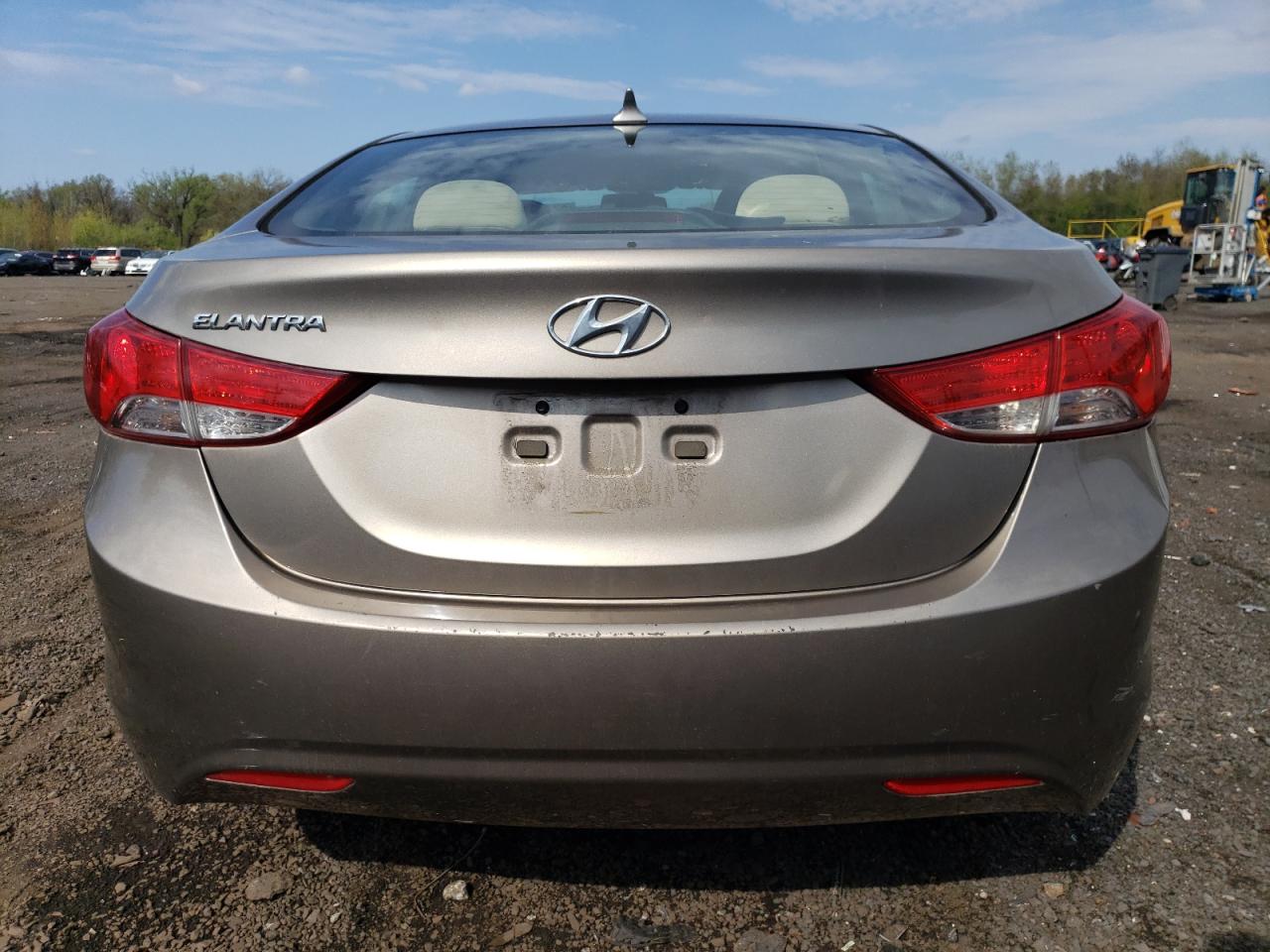 2013 Hyundai Elantra Gls vin: 5NPDH4AE9DH415824