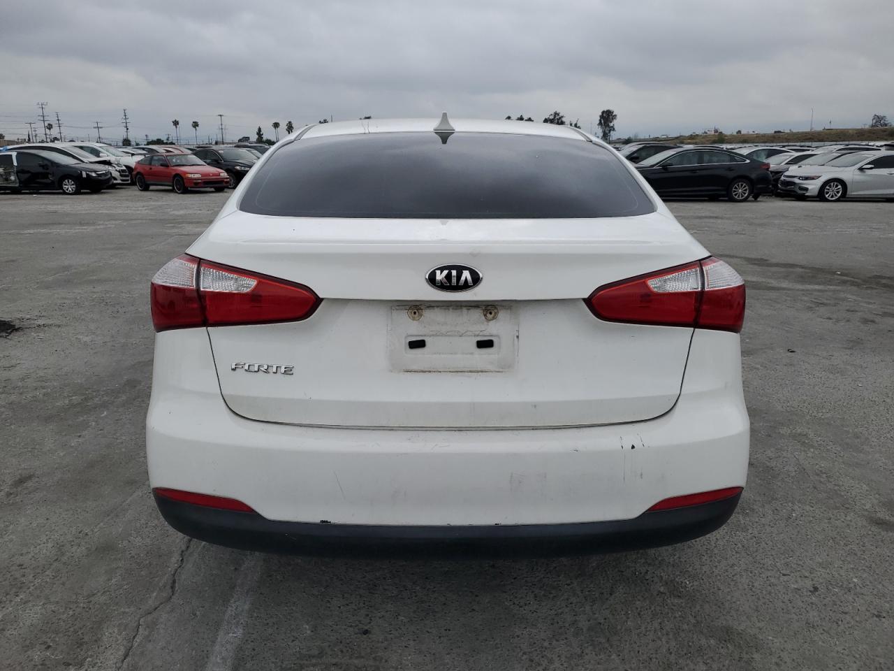 KNAFK4A65G5464474 2016 Kia Forte Lx