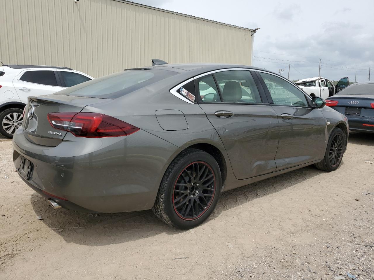 W04GM6SX9J1066455 2018 Buick Regal Preferred Ii