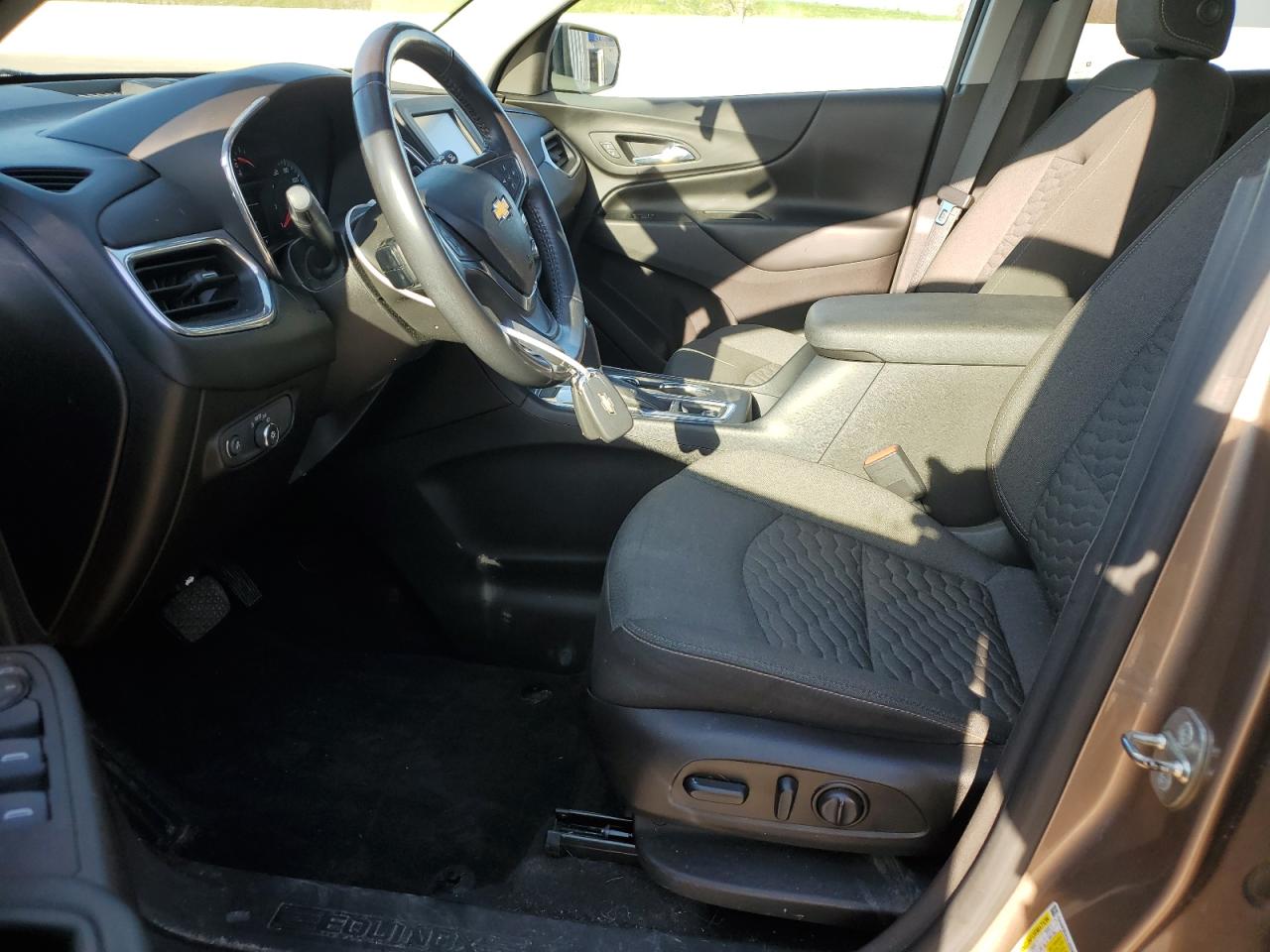 3GNAXSEV4JL323544 2018 Chevrolet Equinox Lt