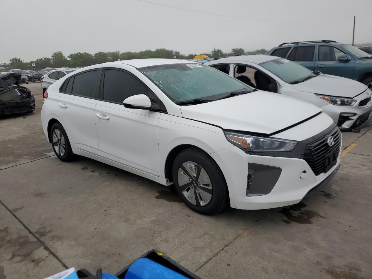 2017 Hyundai Ioniq Blue vin: KMHC65LC8HU034525