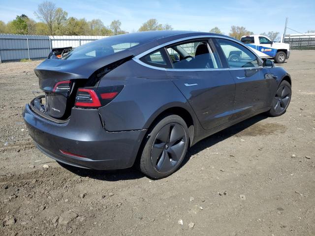  TESLA MODEL 3 2018 Серый