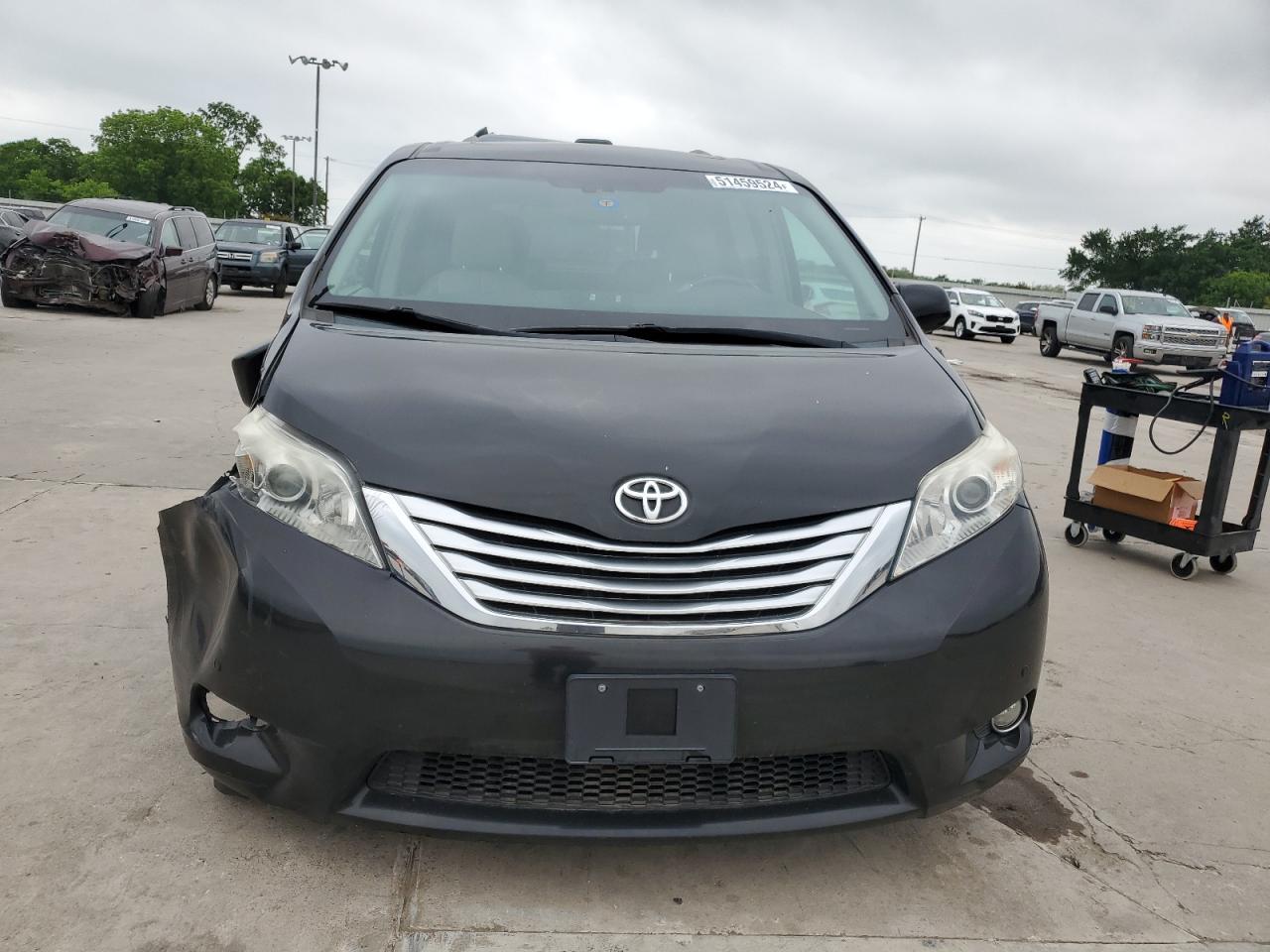 5TDDK3DCXBS005059 2011 Toyota Sienna Xle