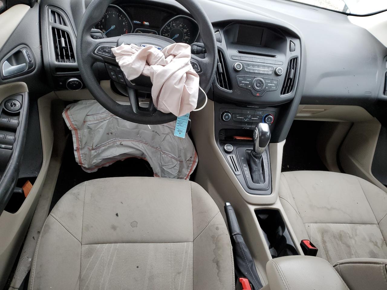 1FADP3F24FL308406 2015 Ford Focus Se