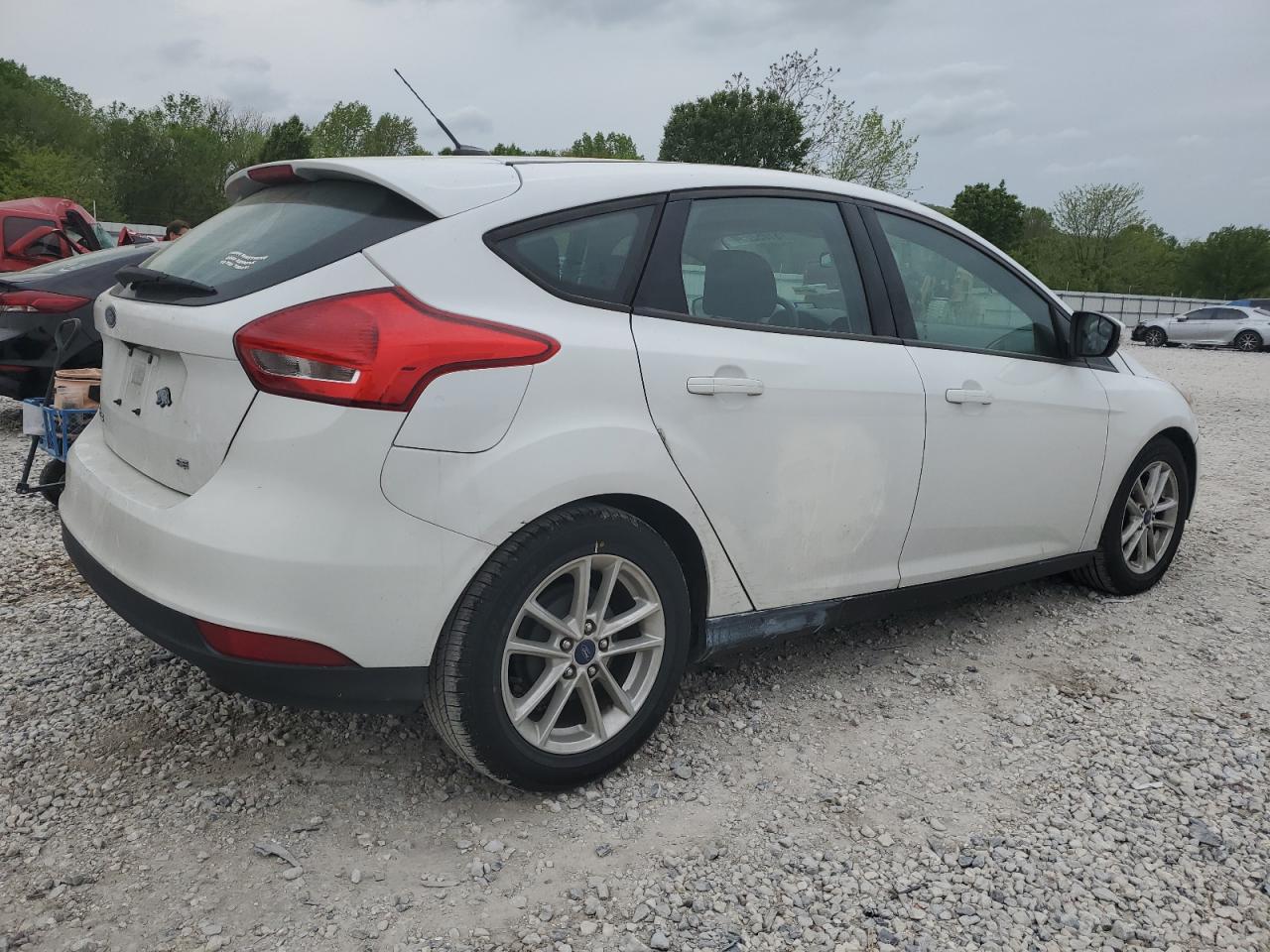 1FADP3K24HL241895 2017 Ford Focus Se