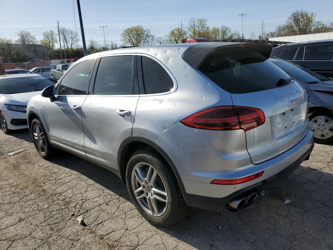 2015 Porsche Cayenne S vin: WP1AB2A25FLA61070