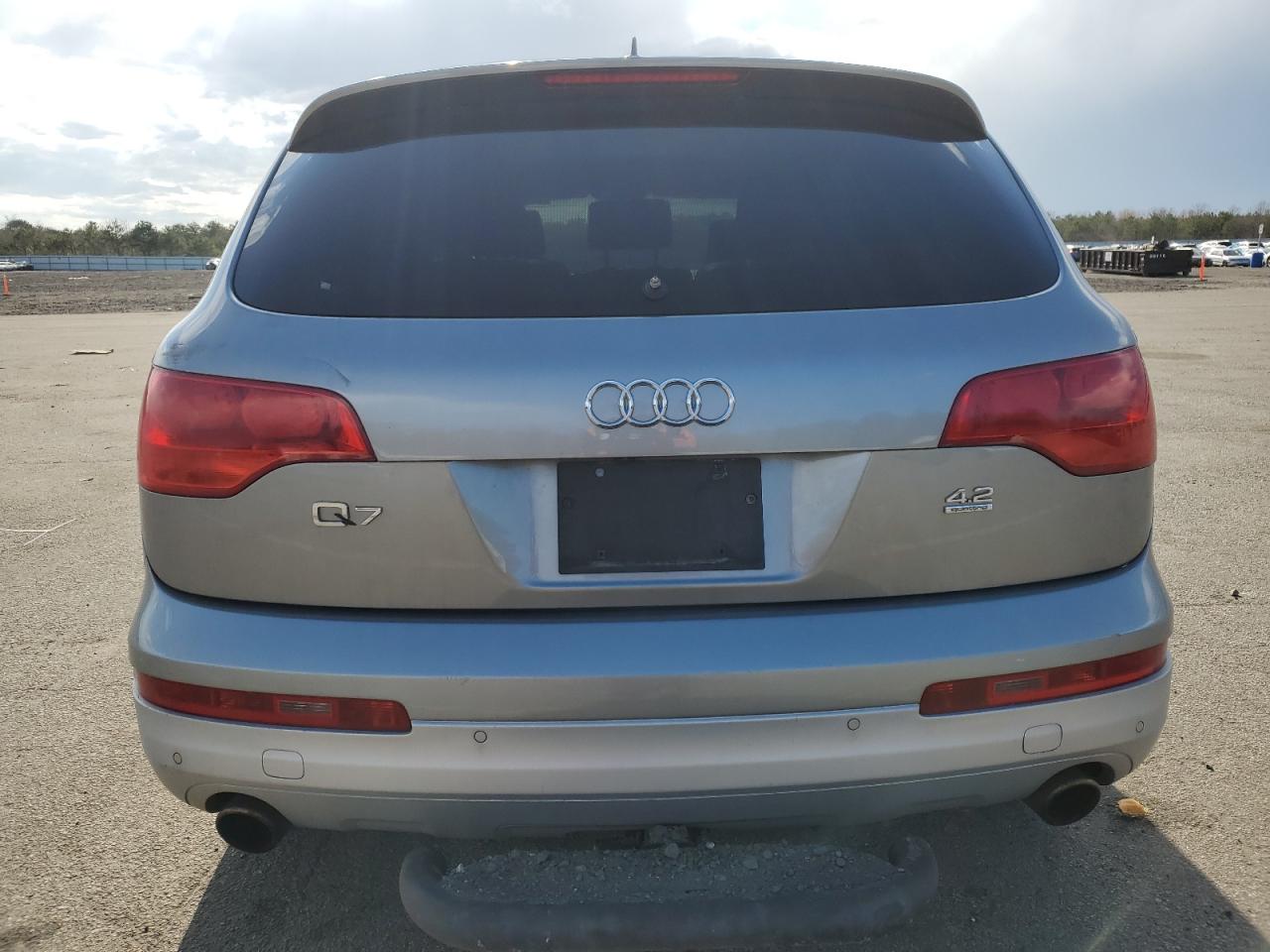 WA1AV74LX7D011233 2007 Audi Q7 4.2 Quattro