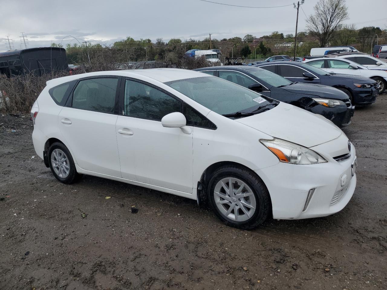 JTDZN3EU4E3361842 2014 Toyota Prius V