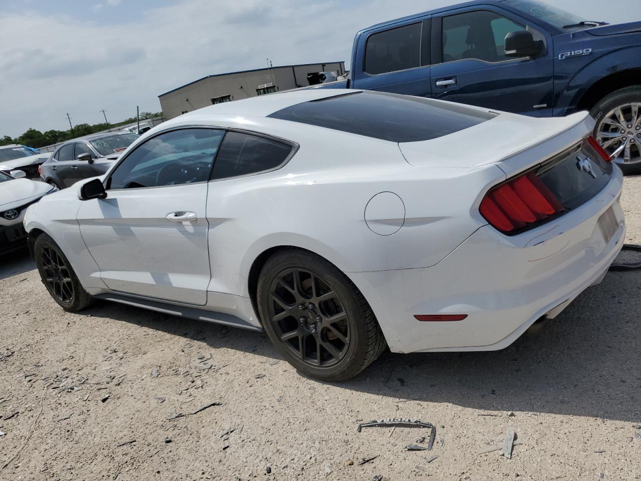 1FA6P8AM9G5322628 2016 Ford Mustang