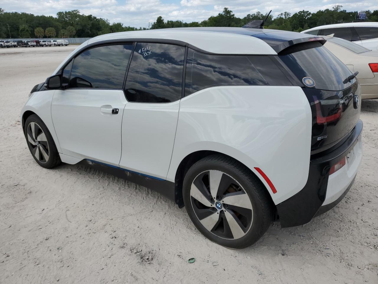 2017 BMW I3 Bev vin: WBY1Z6C34H7A39889