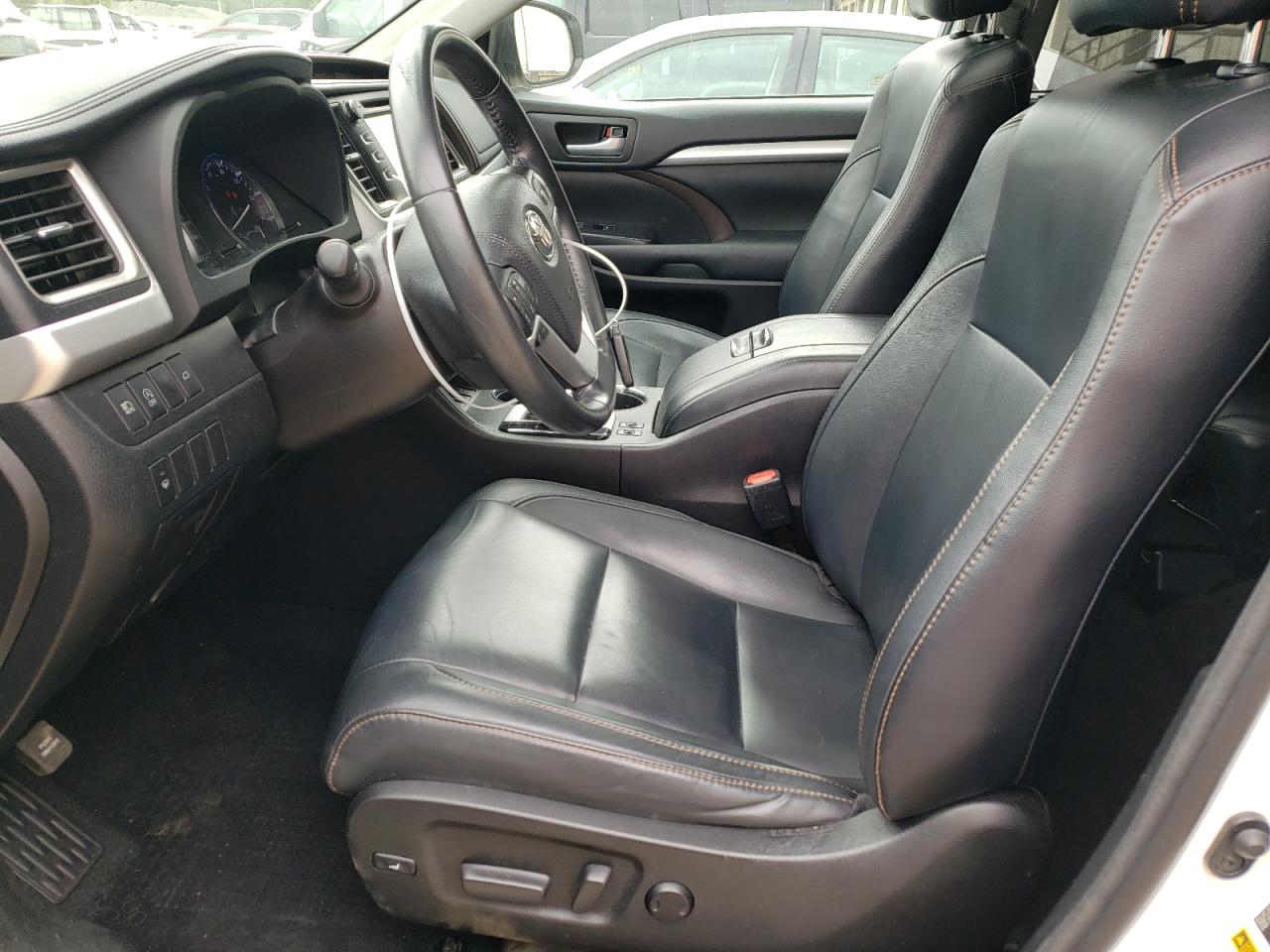 5TDJZRFH4HS476739 2017 Toyota Highlander Se