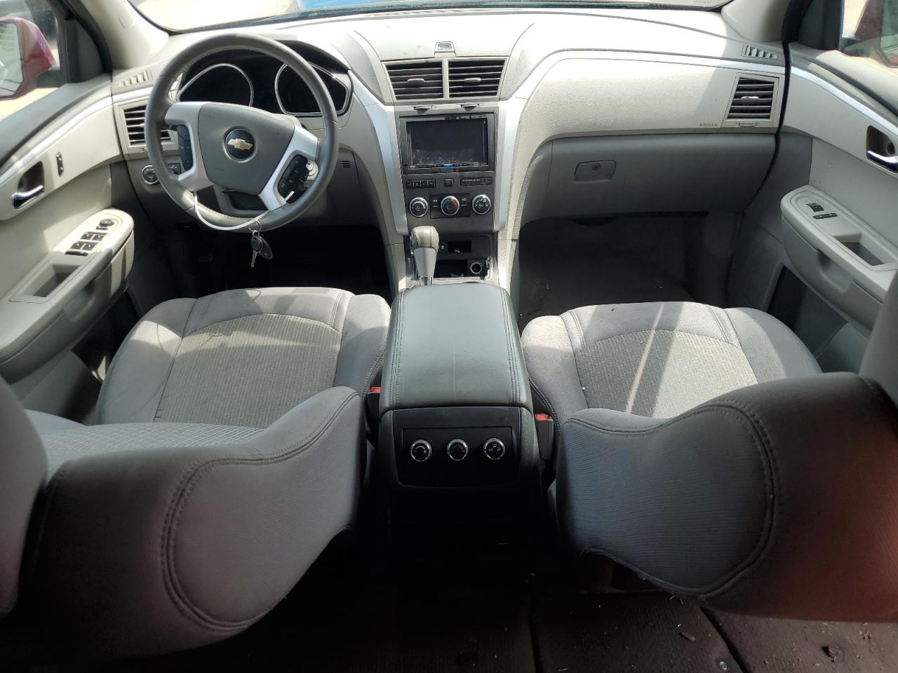 1GNLVFED5AJ205717 2010 Chevrolet Traverse Lt