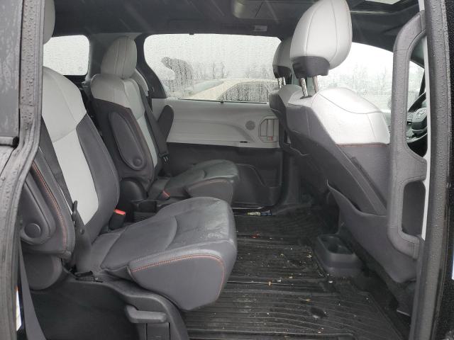 2022 TOYOTA SIENNA XSE - 5TDDSKFC0NS050846
