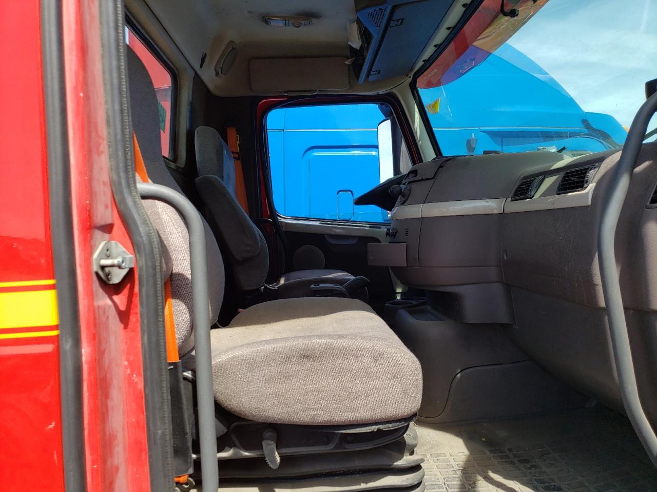 4V4M19EH6GN930102 2016 Volvo Vn Vnm