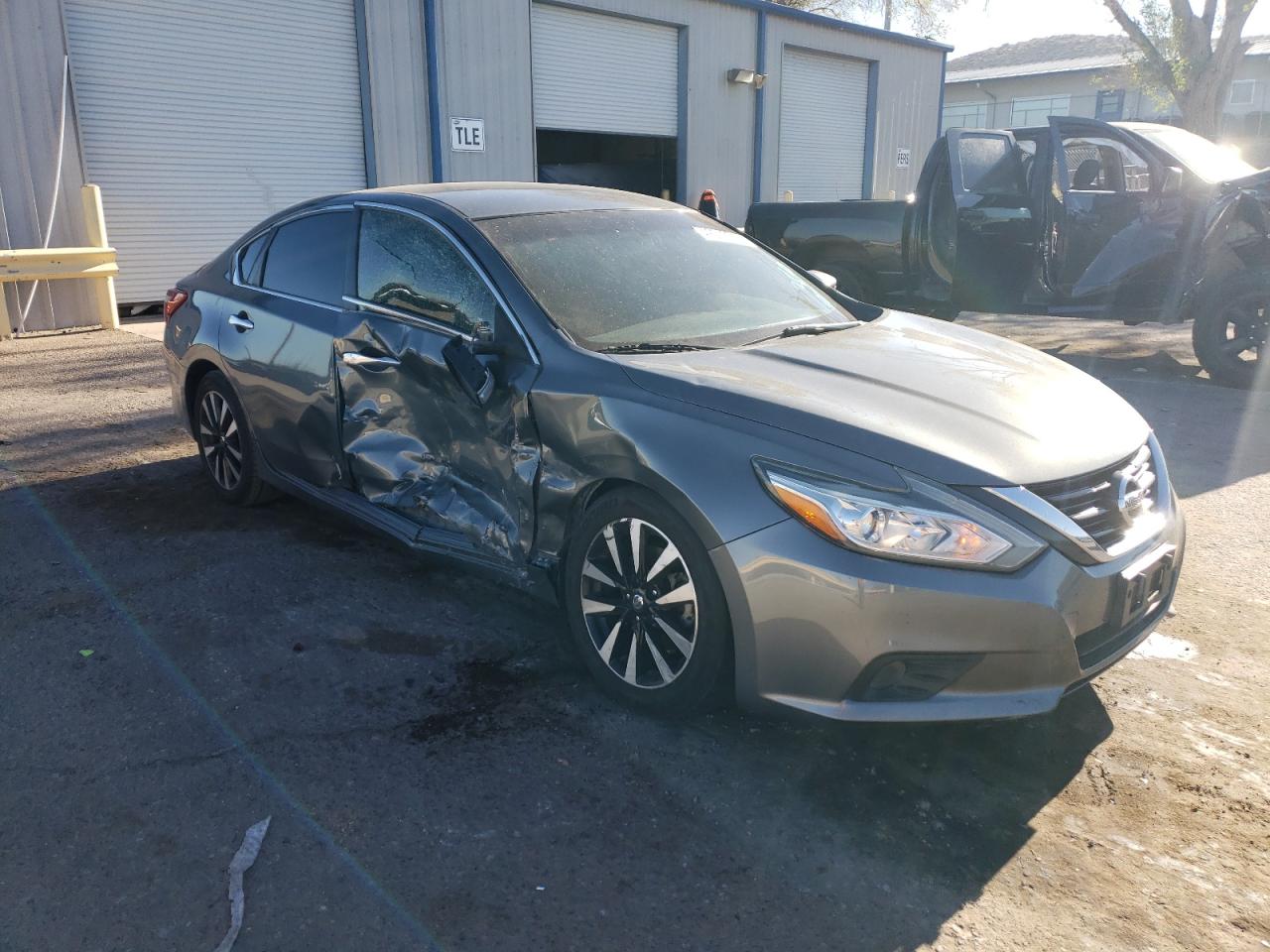 2018 Nissan Altima 2.5 vin: 1N4AL3AP4JC124299