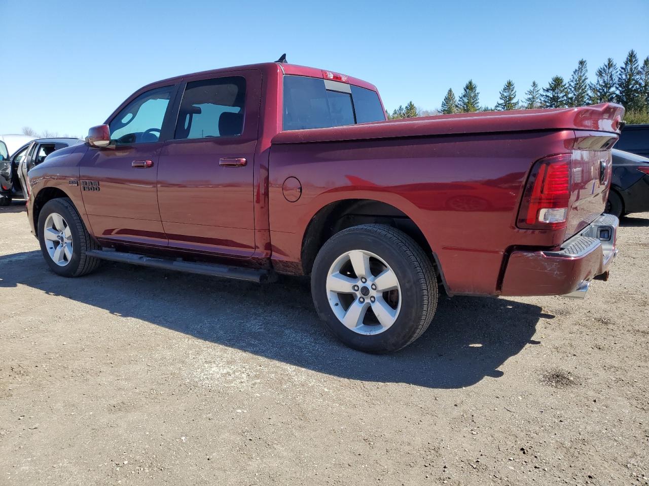 1C6RR7MT1JS122955 2018 Ram 1500 Sport