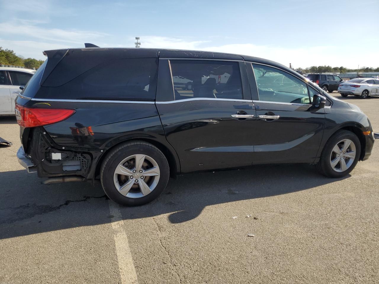 2019 Honda Odyssey Exl vin: 5FNRL6H72KB030009