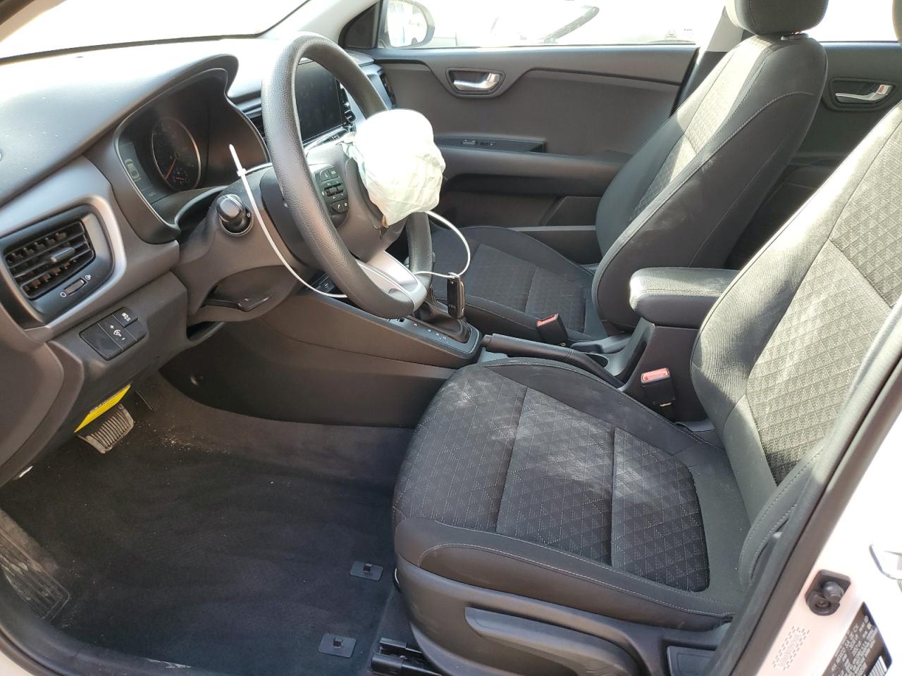 2022 Kia Rio Lx vin: 3KPA24ADXNE498598