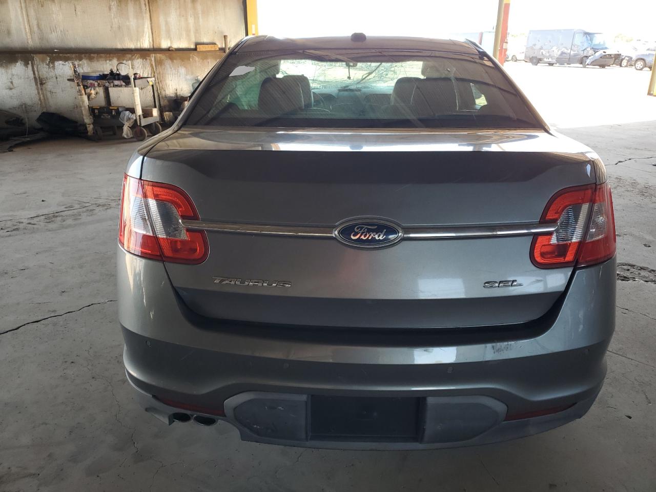 1FAHP2EW7CG126932 2012 Ford Taurus Sel