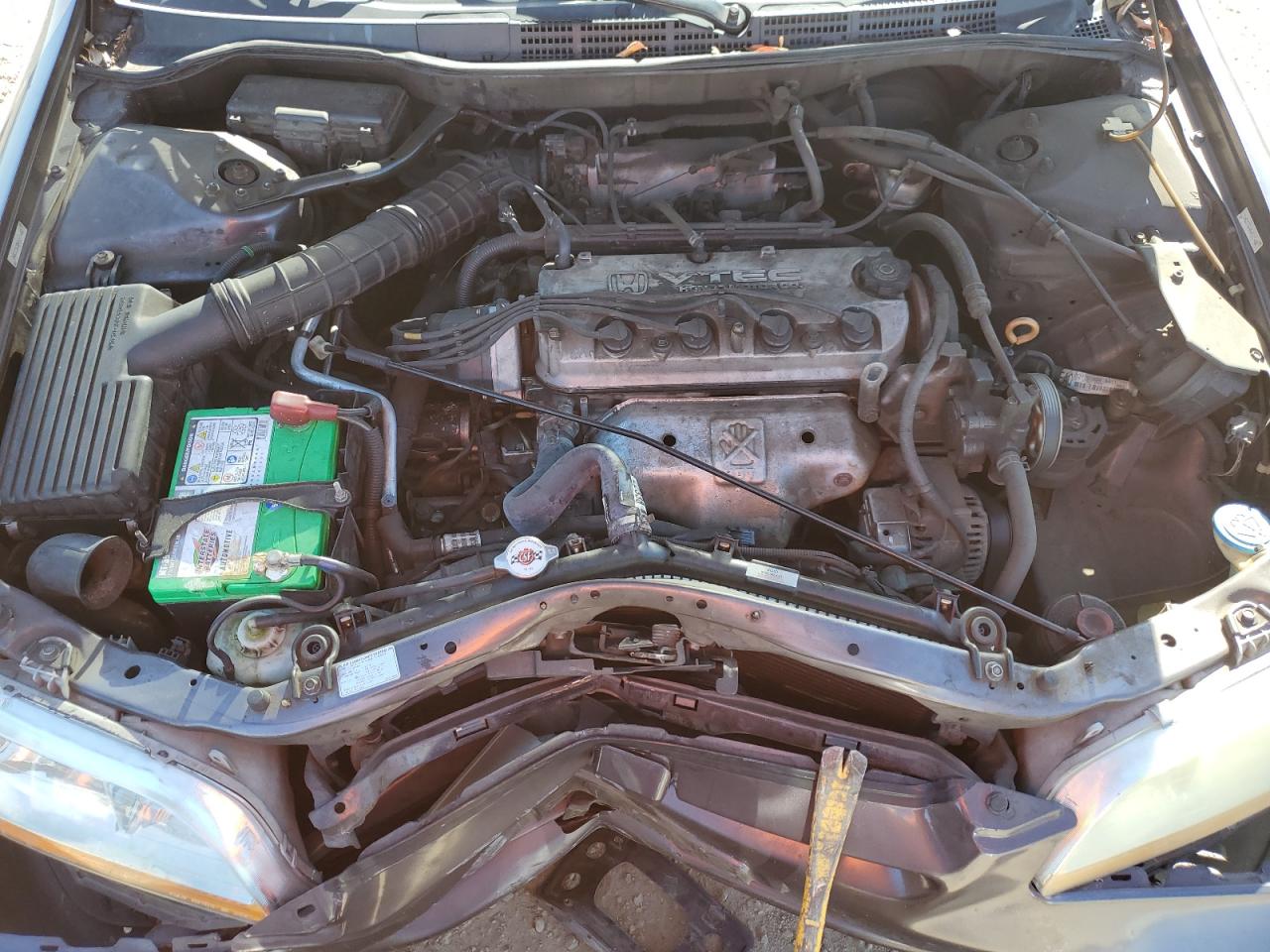 1HGCG5640WA145463 1998 Honda Accord Lx