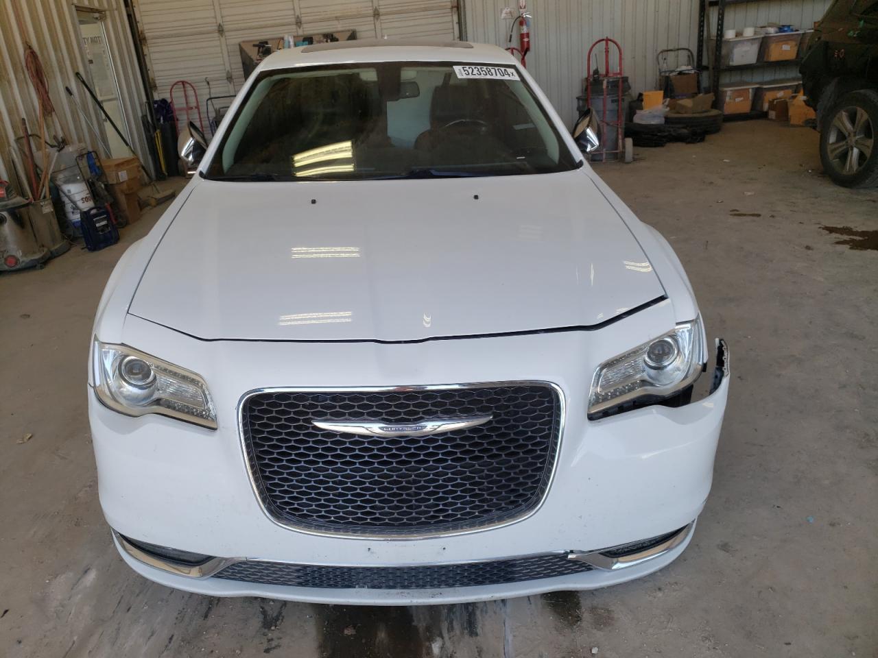 2C3CCAEG8HH565365 2017 Chrysler 300C