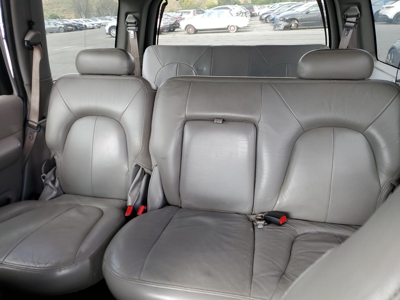 1FMRU15L0YLC45245 2000 Ford Expedition Xlt