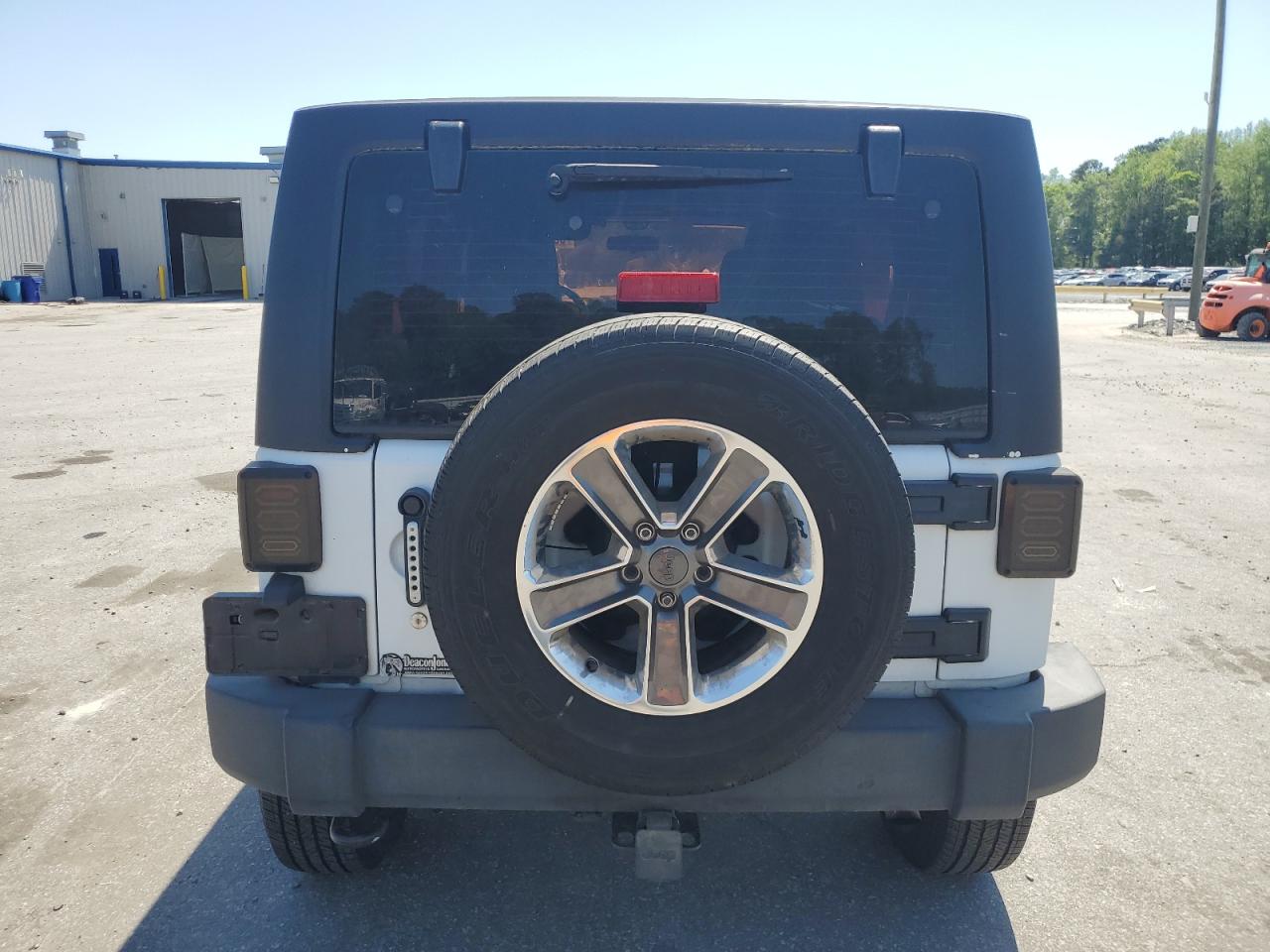 1C4BJWDG0EL283117 2014 Jeep Wrangler Unlimited Sport