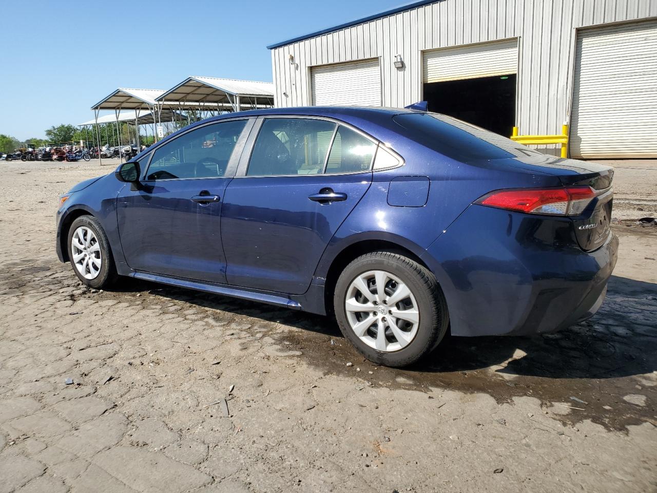 Lot #2945274458 2020 TOYOTA COROLLA LE