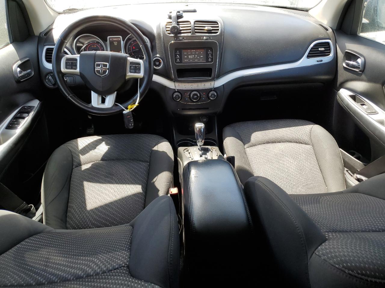 3C4PDCAB4JT521148 2018 Dodge Journey Se