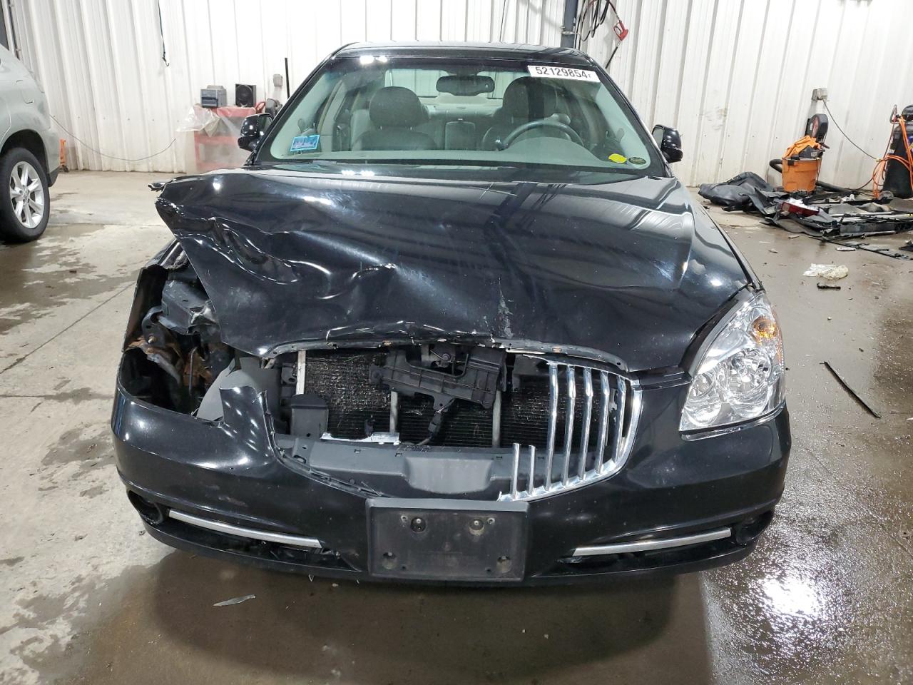 1G4HC5EM2BU124085 2011 Buick Lucerne Cxl