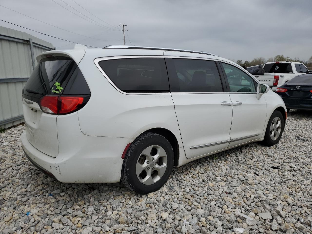 2C4RC1EGXHR514465 2017 Chrysler Pacifica Touring L Plus