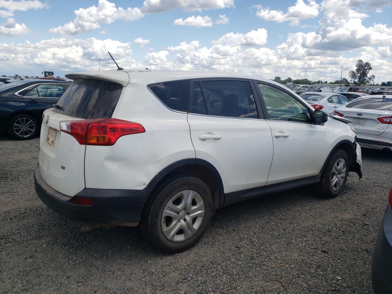 JTMZFREV2FD055159 2015 Toyota Rav4 Le