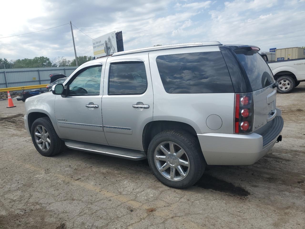 1GKS2EEF6DR339896 2013 GMC Yukon Denali