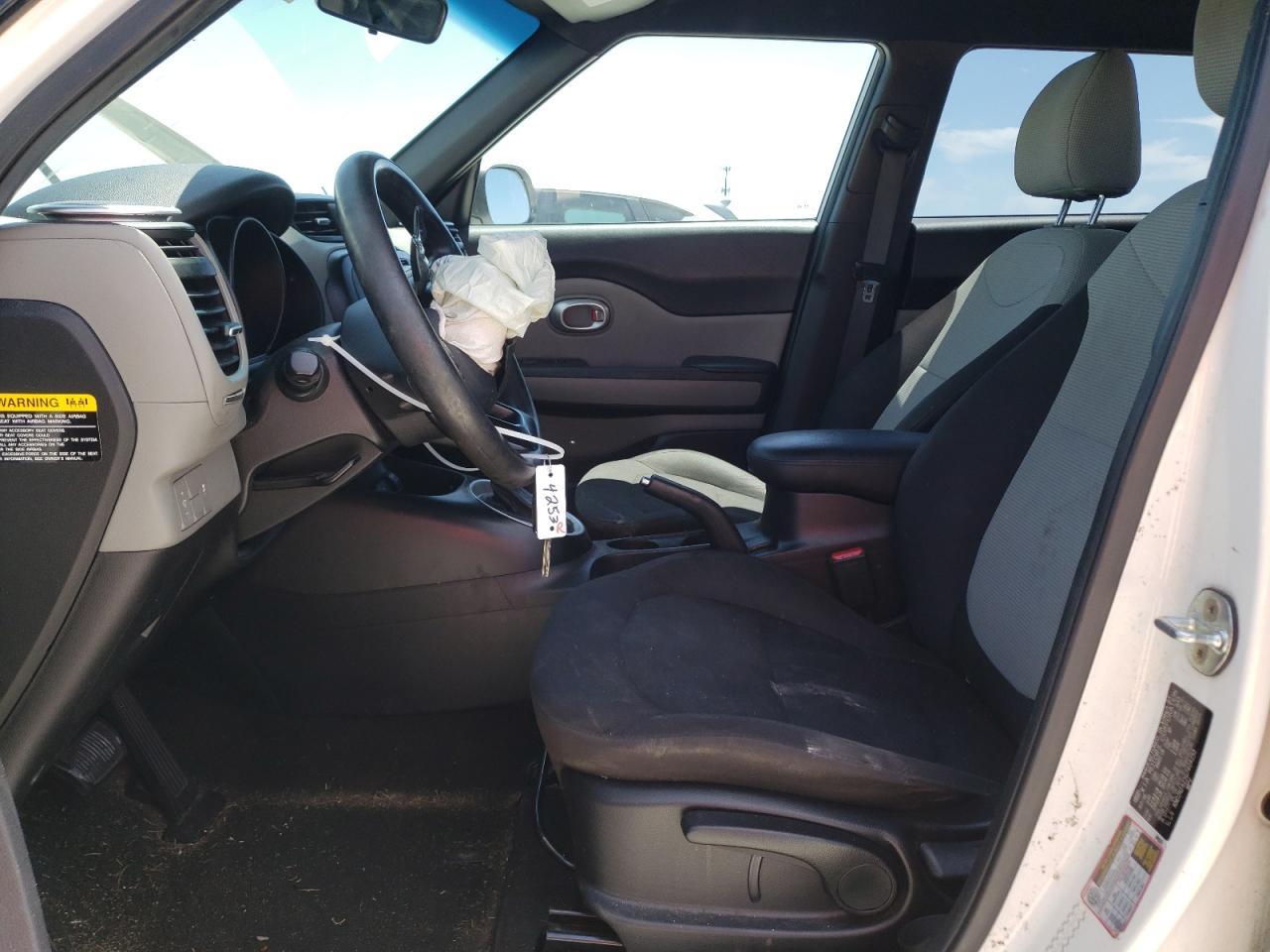 KNDJN2A25G7404253 2016 Kia Soul