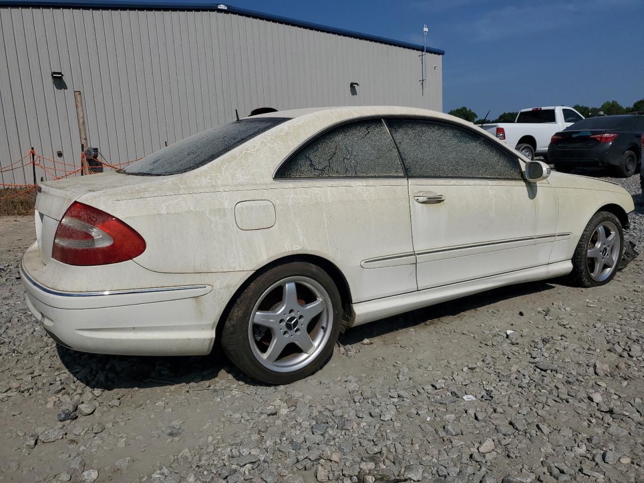 WDBTJ75J84F068374 2004 Mercedes-Benz Clk 500