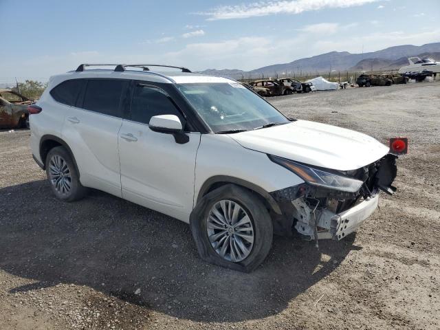 VIN 5TDFZRAH2LS012418 2020 Toyota Highlander, Platinum no.4