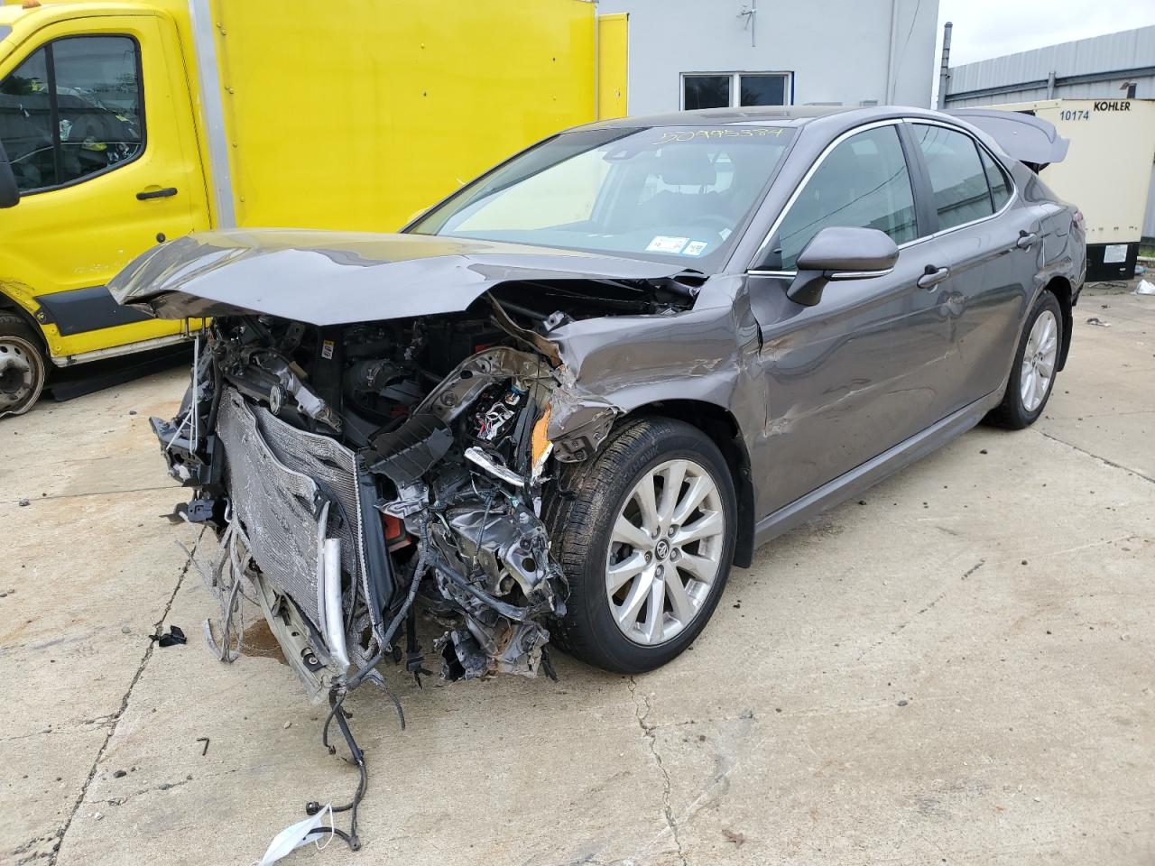 4T1B11HKXJU006606 2018 Toyota Camry L