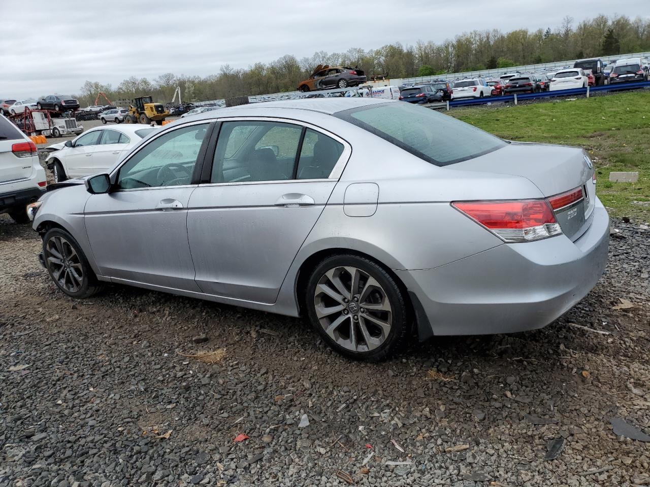 1HGCP2F66BA002608 2011 Honda Accord Se