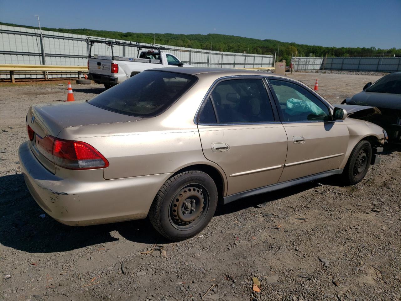 1HGCG56482A102760 2002 Honda Accord Lx