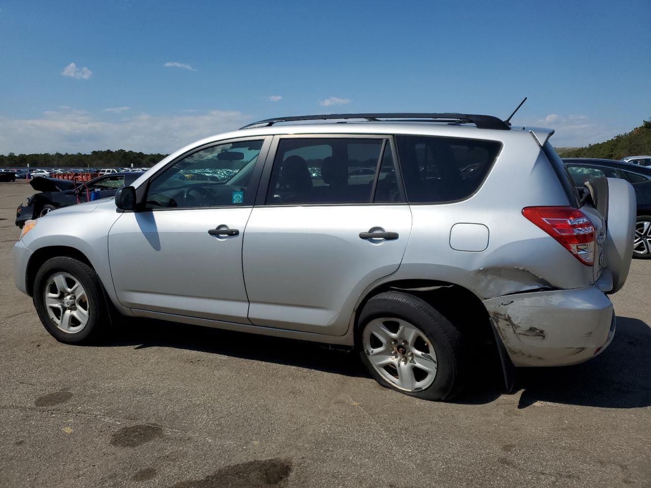 2T3BF4DV8BW146570 2011 Toyota Rav4