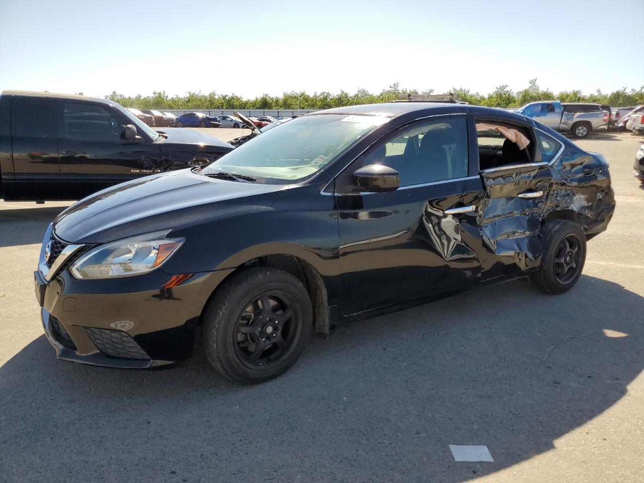 2018 Nissan Sentra S vin: 3N1AB7AP7JY271537