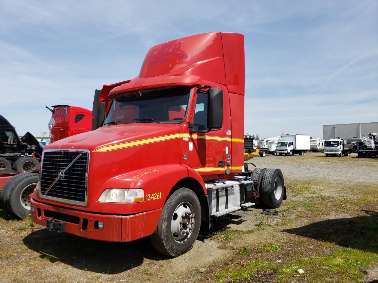 4V4M19EH5EN154106 2014 Volvo Vn Vnm