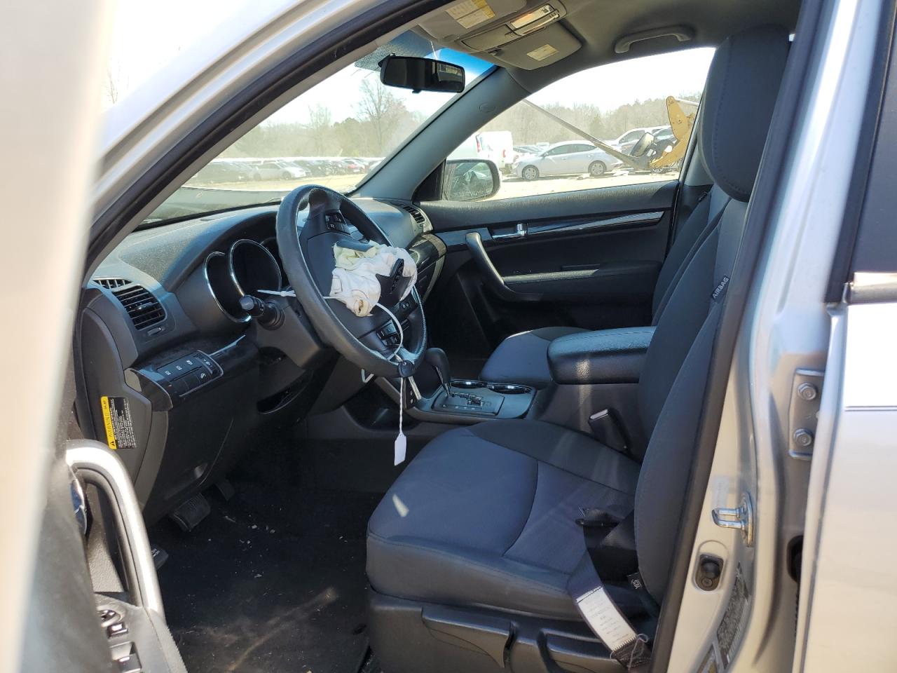 5XYKT3A18CG290947 2012 Kia Sorento Base