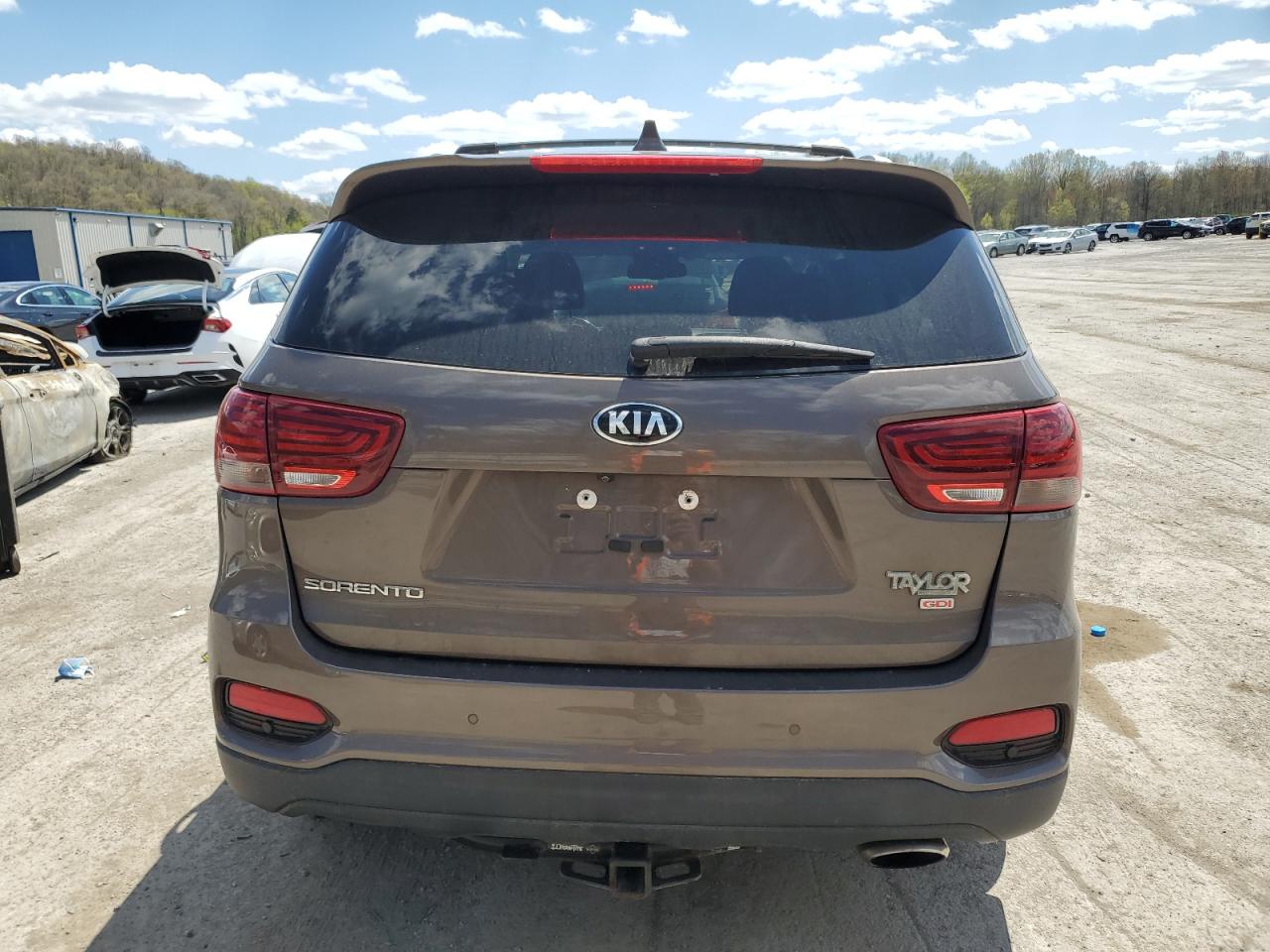 5XYPG4A32KG437148 2019 Kia Sorento L