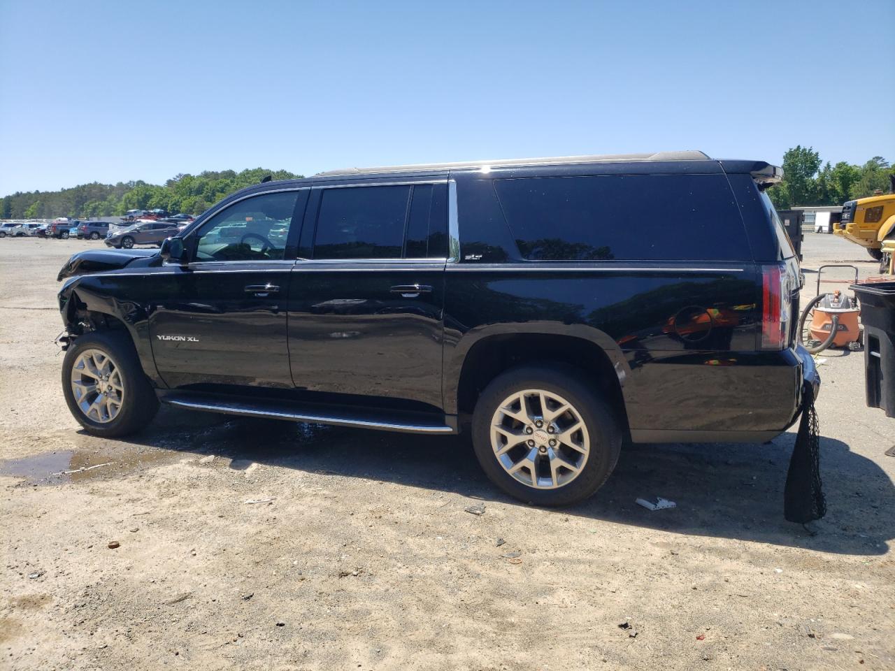 2017 GMC Yukon Xl C1500 Slt vin: 1GKS1GKC8HR174965